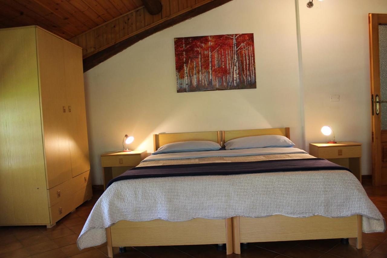 Residence Zecchini Tiarno di Sotto Bagian luar foto